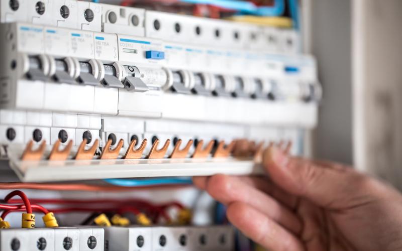 Serra Luciano - Installatore impianti elettrici